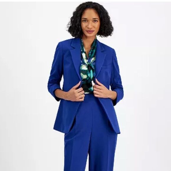 Bar III Women's Textured Crepe One-Button BLazer - Picture 2 of 3